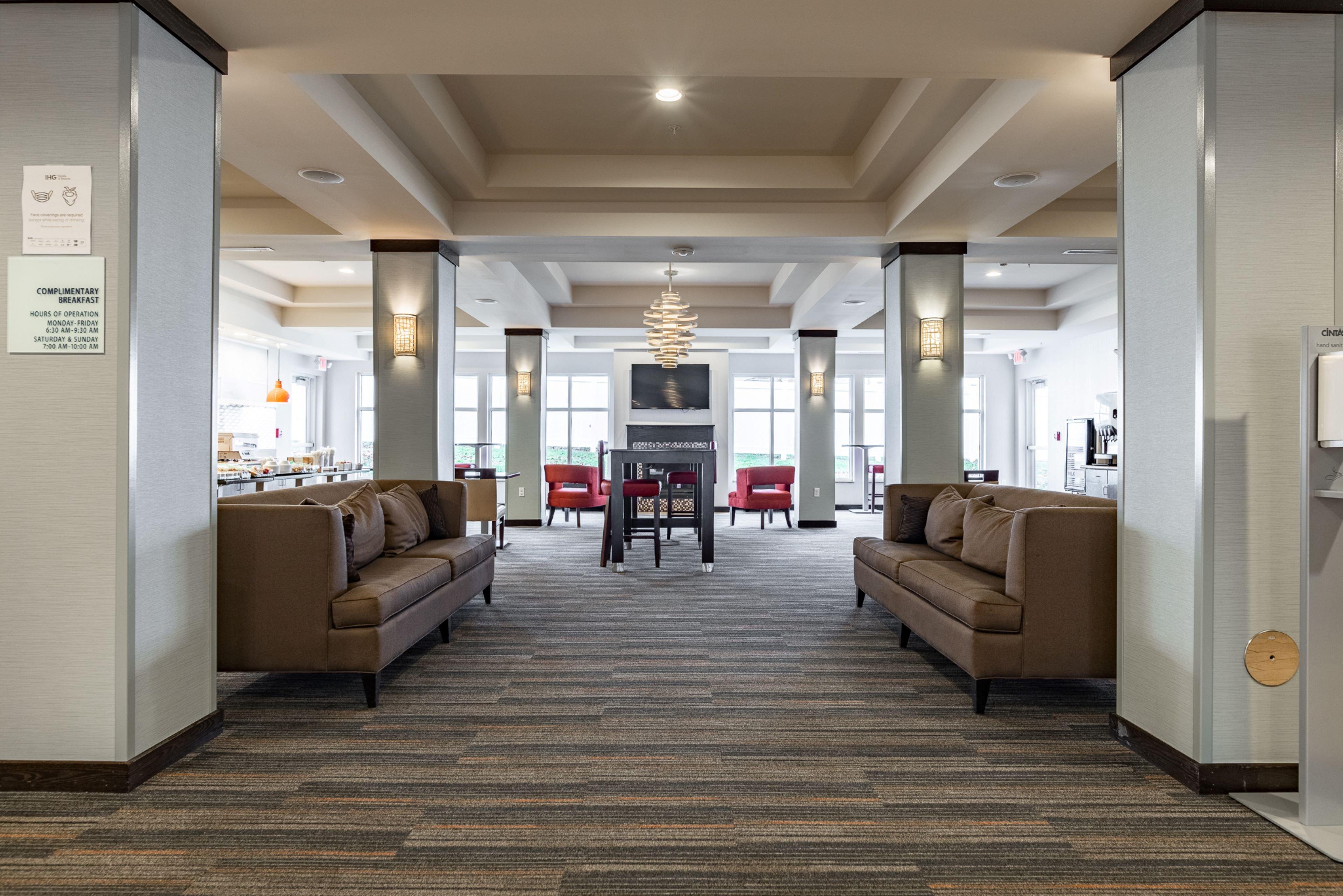 Holiday Inn Express & Suites New Martinsville By Ihg Exterior foto