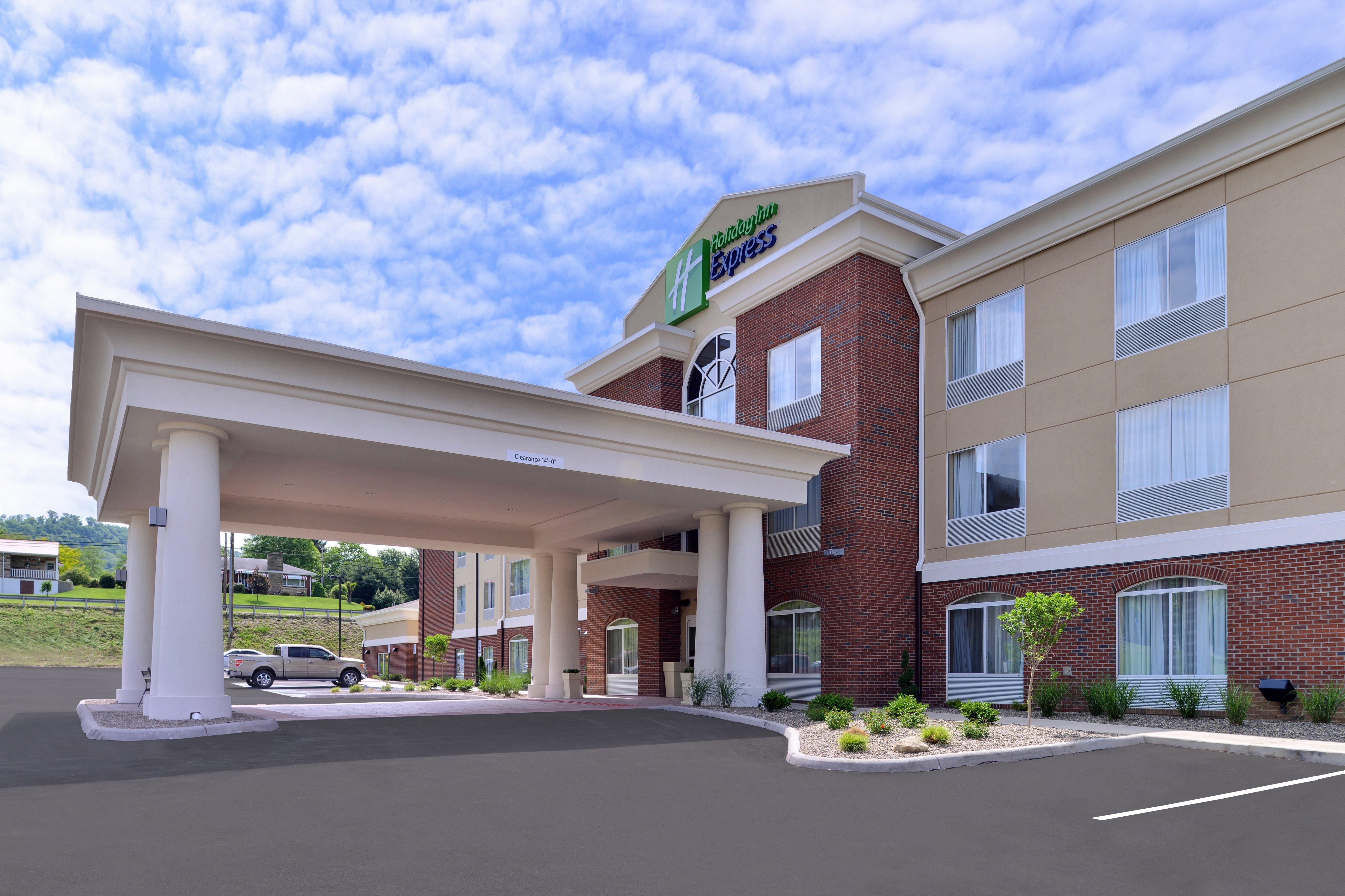 Holiday Inn Express & Suites New Martinsville By Ihg Exterior foto