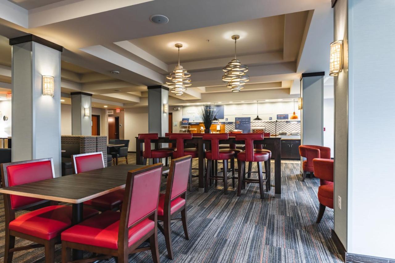 Holiday Inn Express & Suites New Martinsville By Ihg Exterior foto