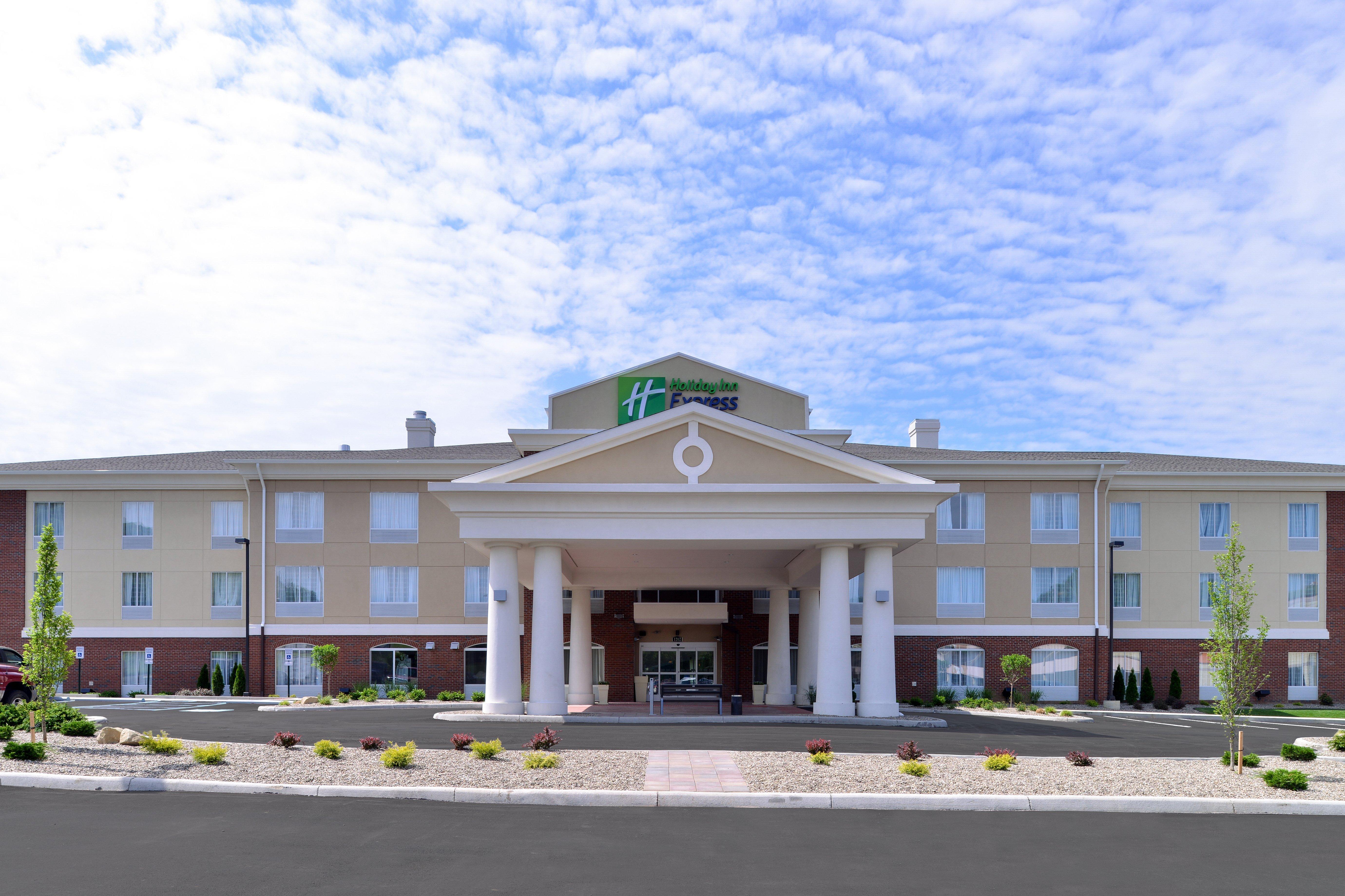 Holiday Inn Express & Suites New Martinsville By Ihg Exterior foto