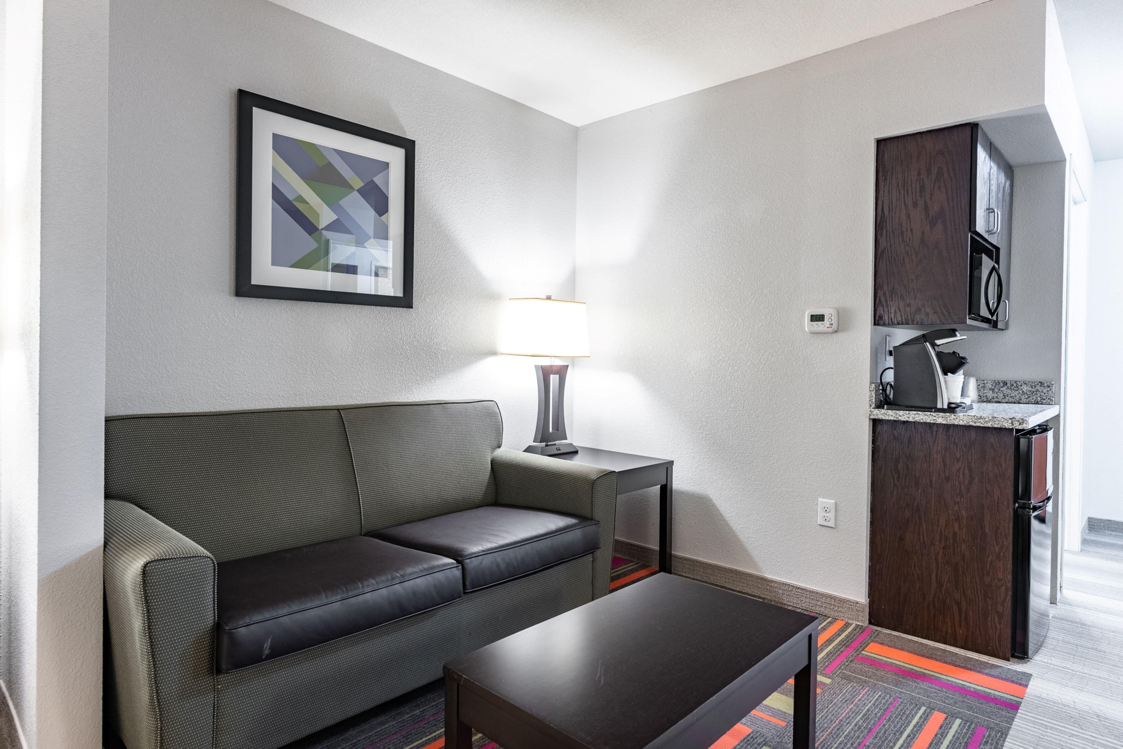 Holiday Inn Express & Suites New Martinsville By Ihg Exterior foto
