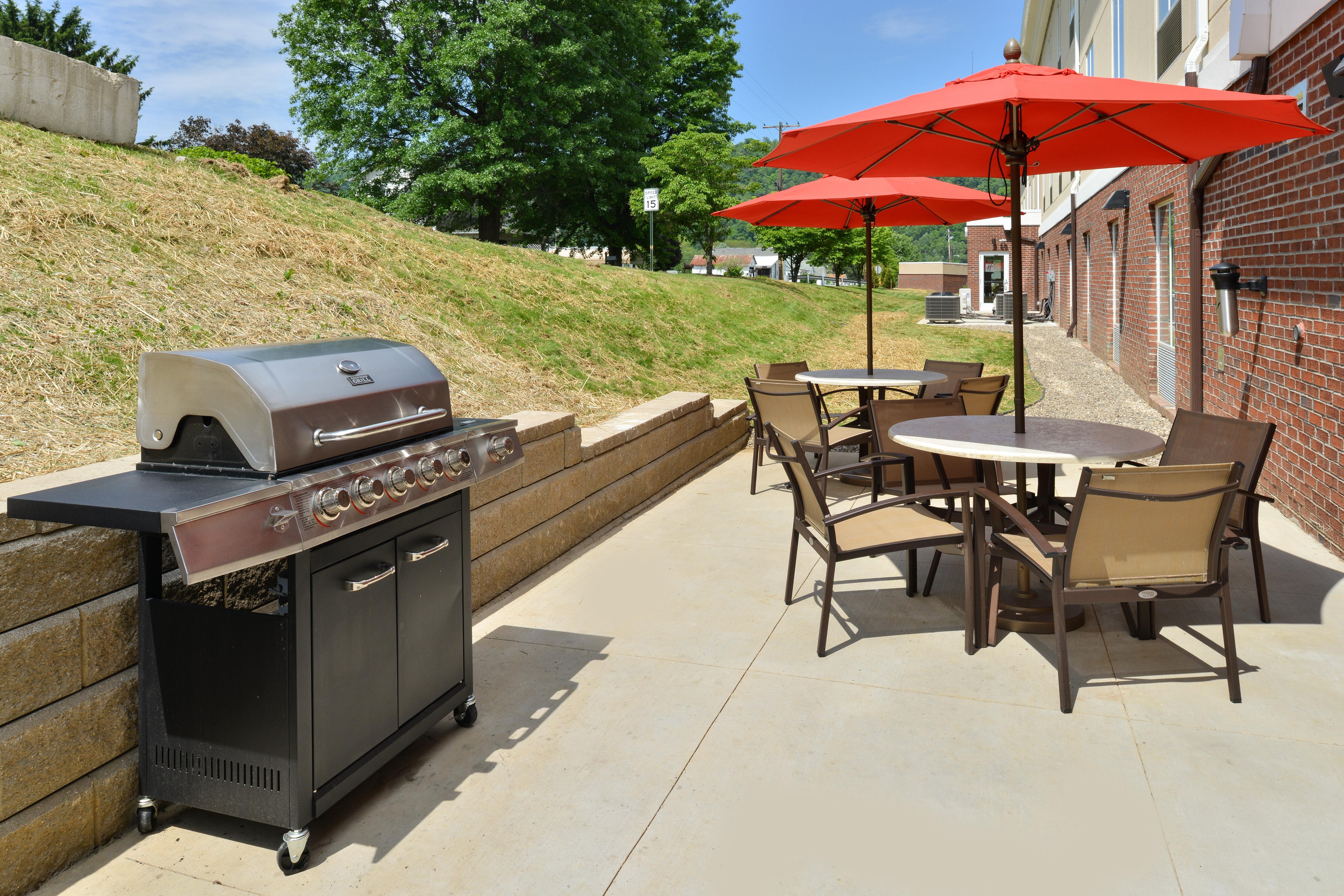 Holiday Inn Express & Suites New Martinsville By Ihg Exterior foto