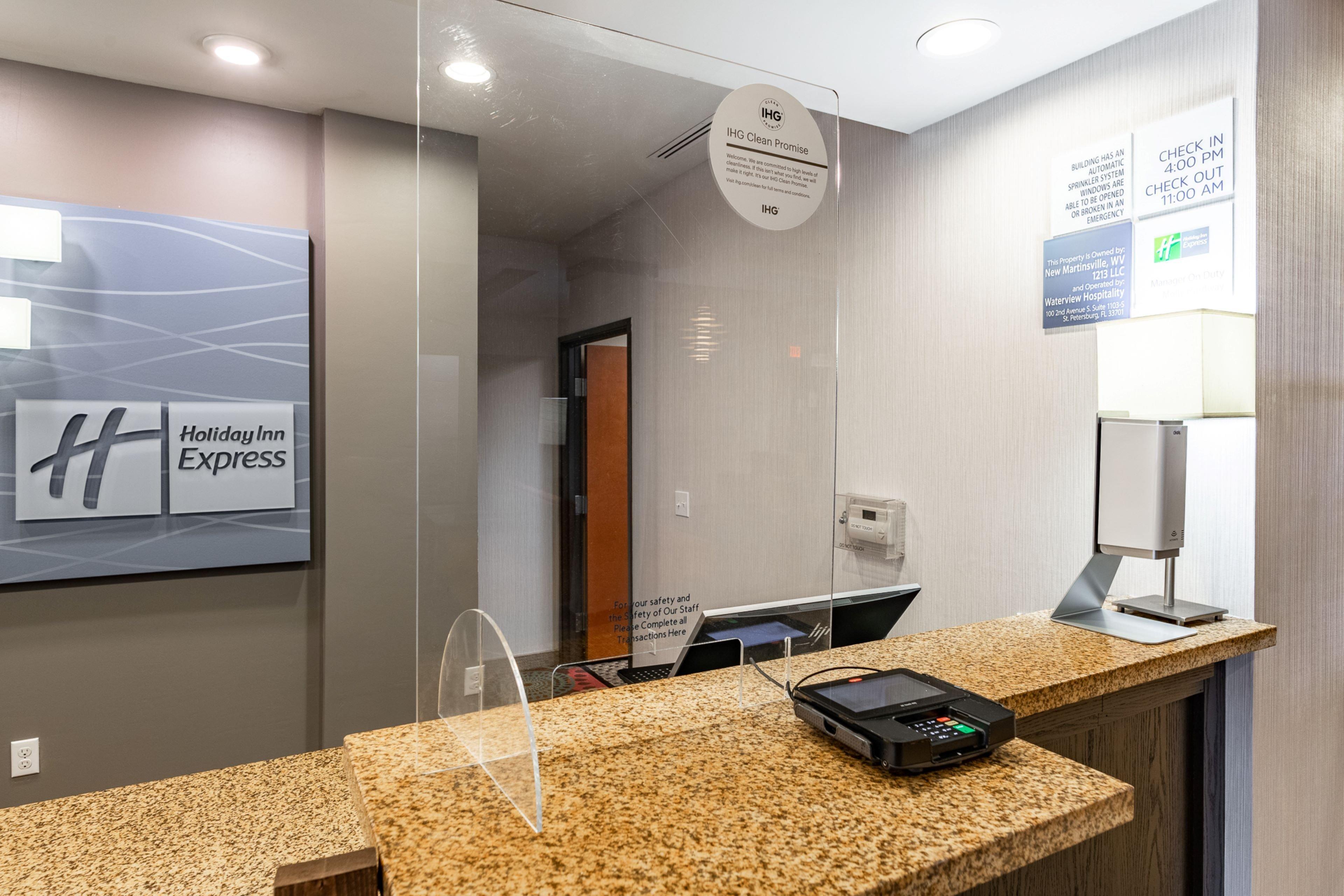 Holiday Inn Express & Suites New Martinsville By Ihg Exterior foto